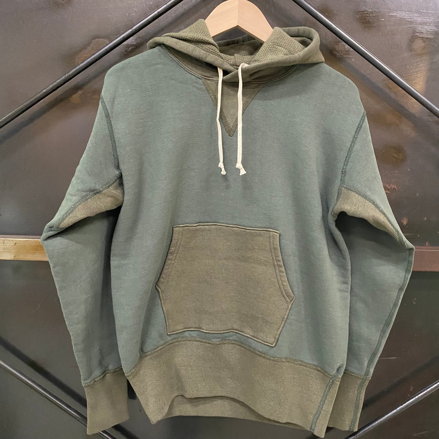 TWO MOON/トゥームーン 丸胴両Vセットインスリーブ・プルオーバーパーカー/92023-46