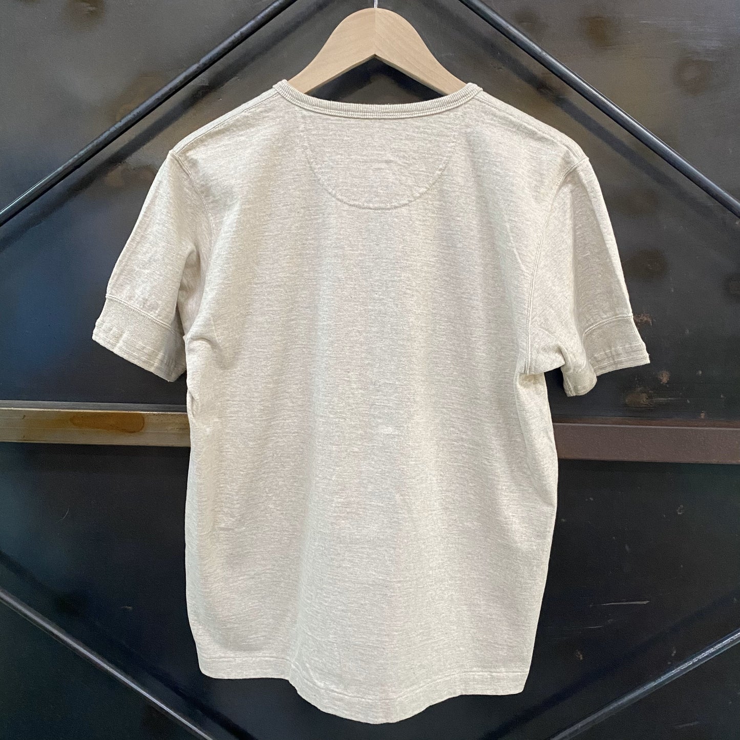 TWO MOON/トゥームーン リサイクルコットンヘンリーネックポケットTシャツ/20273-03