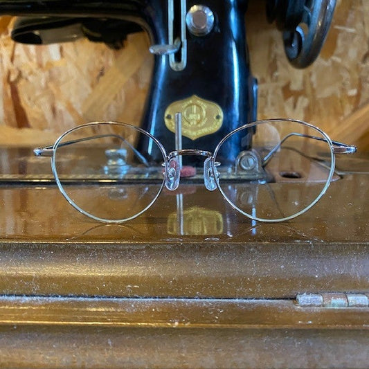 METAL FRAME GLASSES