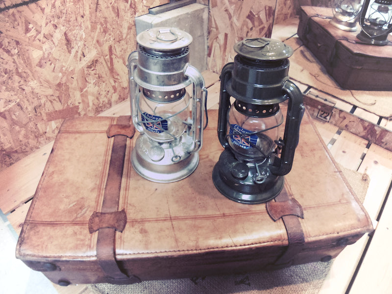 明日は定休日です！