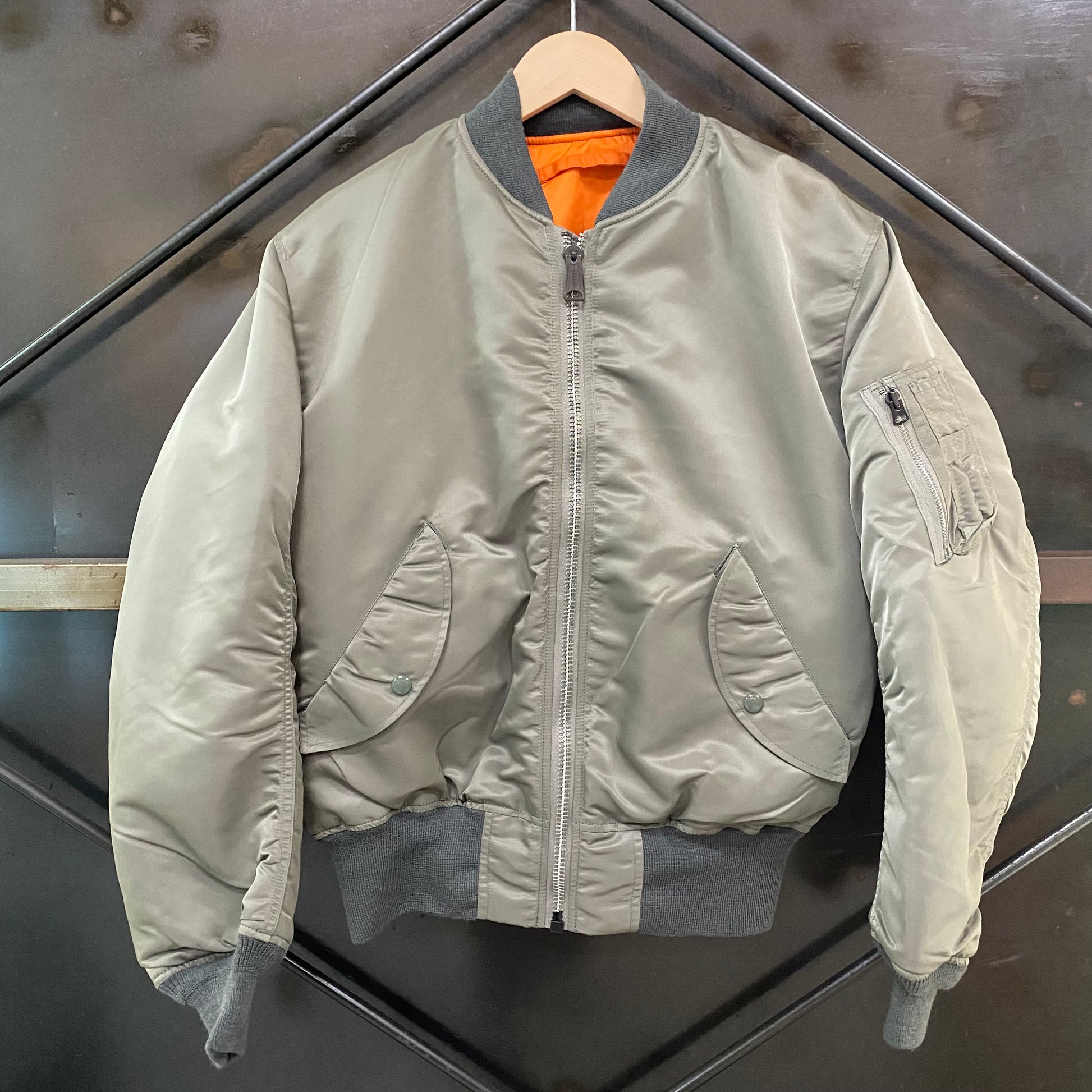 TOY'S McCOY/トイズマッコイ TYPE MA-1 MIL-J-8279E " STEVE McQUEEN "/TMJ2519 161 SAGE セージ アウター ｜南国 高知のジーパン屋 ORIGINAL