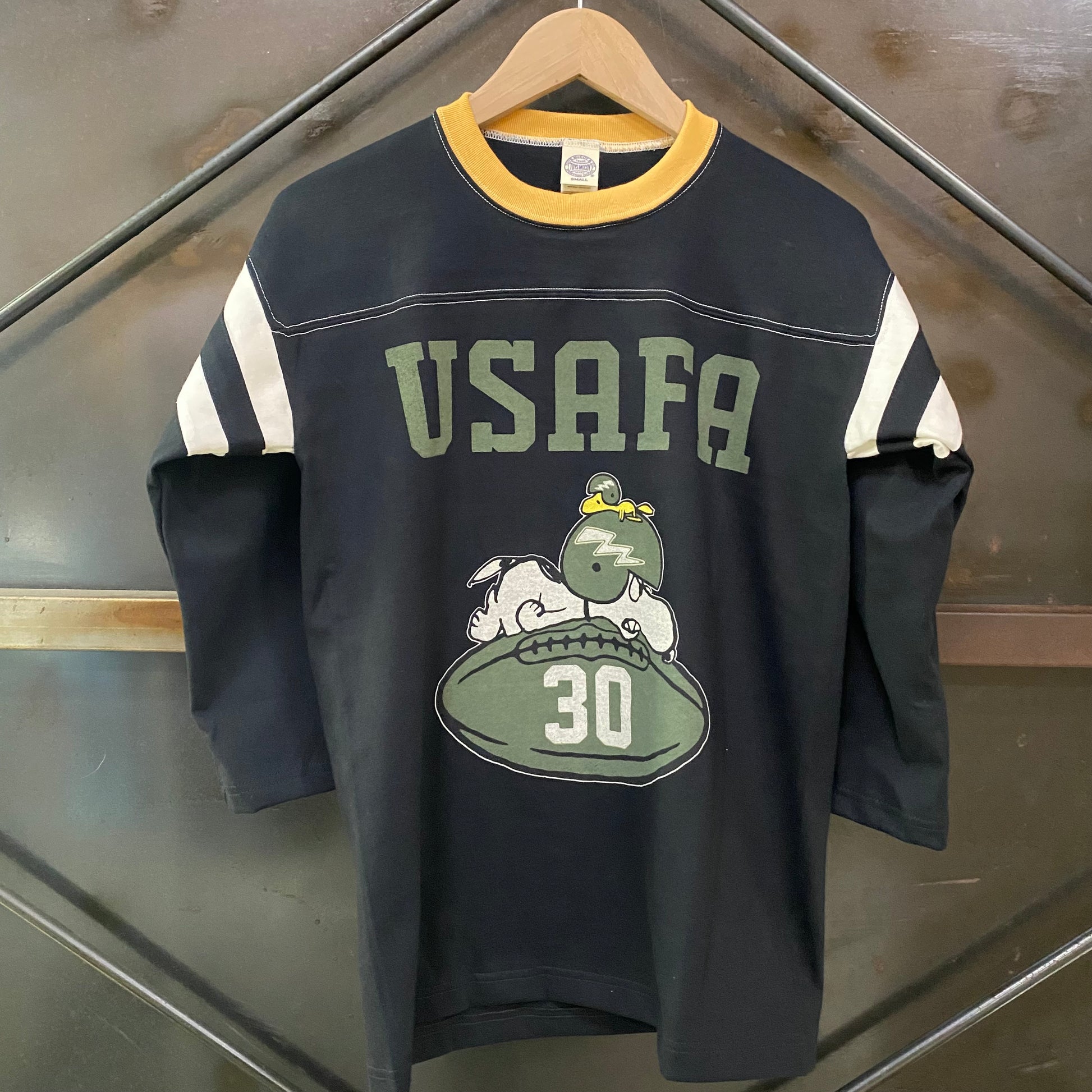 TOY'S McCOY/トイズマッコイ SNOOPY FOOTBALL SHIRT " USAFA 30 "/TMC2611 030 BLACK ブラック Tシャツ ｜南国 高知のジーパン屋 ORIGINAL