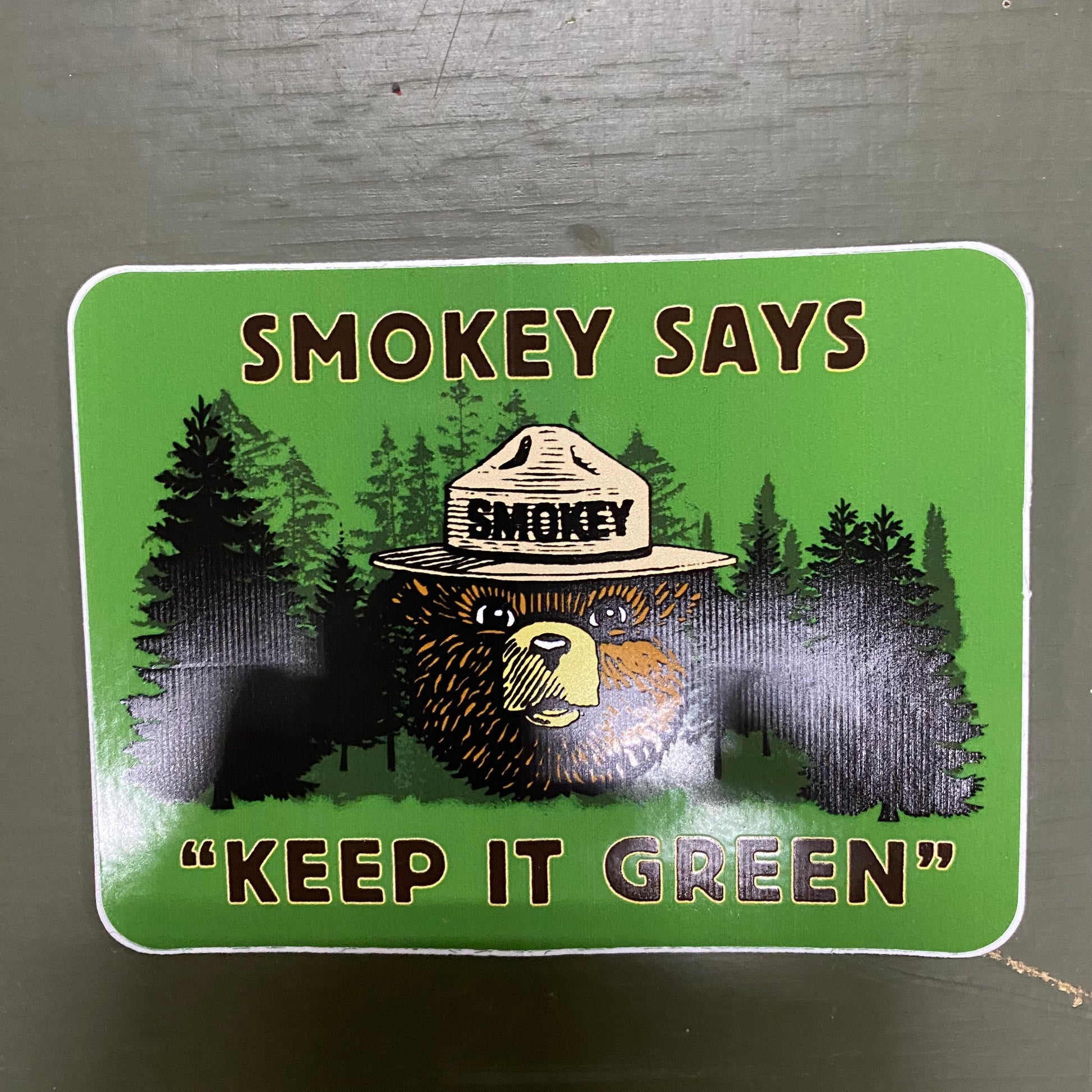 SMOKEY BEAR/スモーキー・ベア KEEP IT GREENステッカー グリーン ファッション小物 ｜南国 高知のジーパン屋 ORIGINAL
