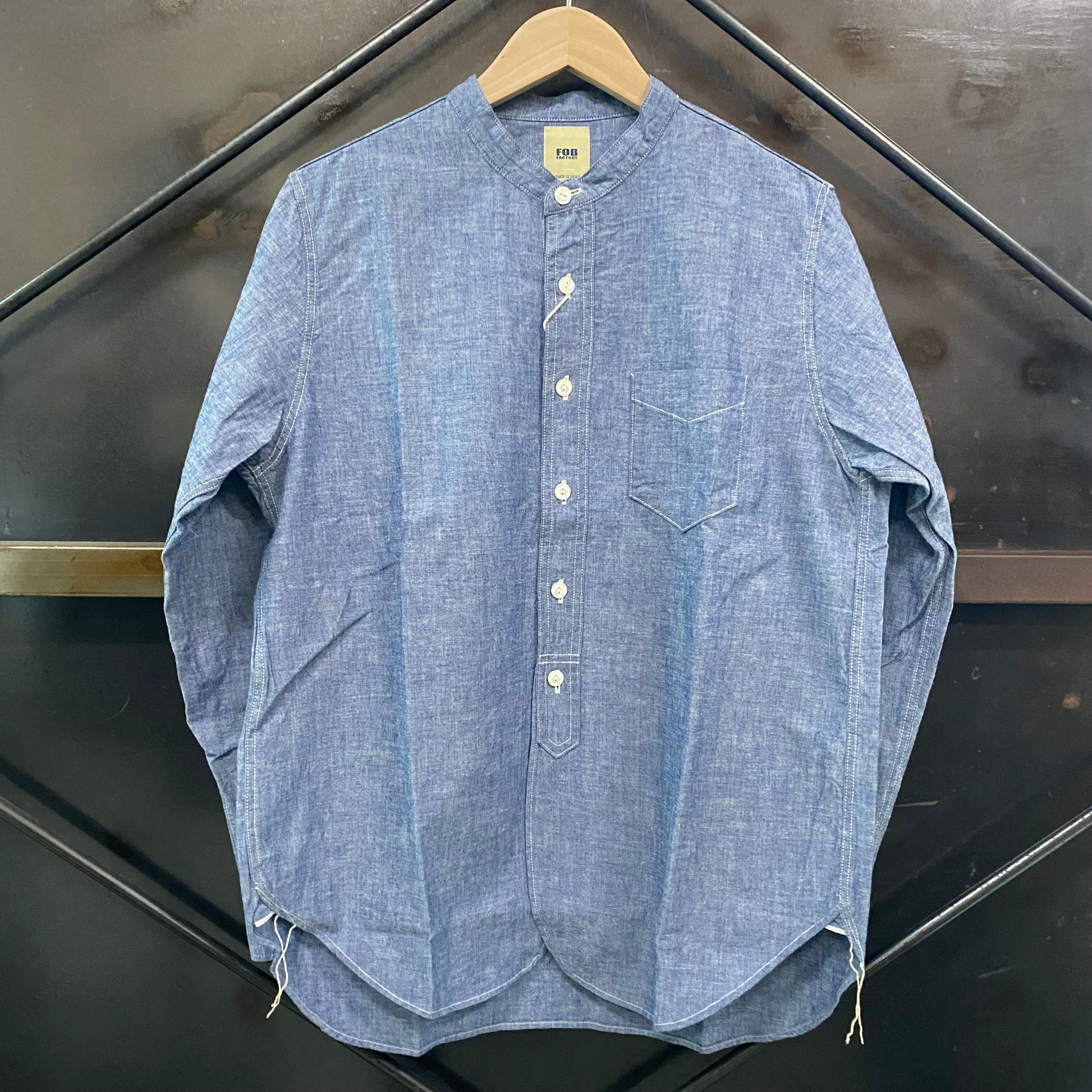 FOB FACTORY /エフオービーファクトリー セルヴィッチ シャンブレー バンドカラー シャツ/F3428 28 BLUE ブルー シャツ ｜南国 高知のジーパン屋 ORIGINAL