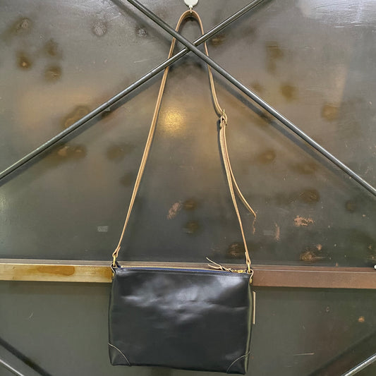 ARTBROWN/アートブラウン HORWEENクロムエクセルサコッシュ/VGC00074AB BLACK ブラック ハンドバッグ・財布 ｜南国 高知のジーパン屋 ORIGINAL