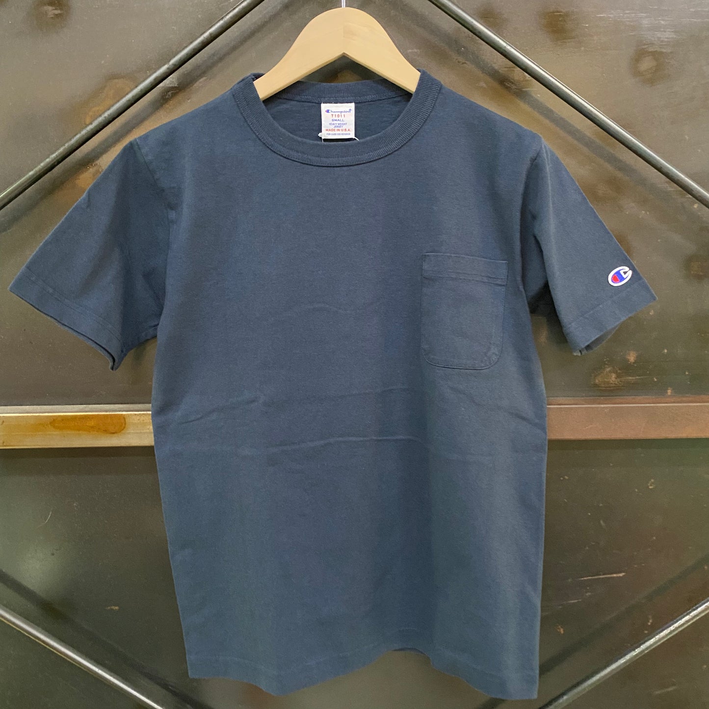CHAMPION/チャンピオン ティーテンイレブン ショートスリーブポケットTシャツC5-B303 ネイビー Tシャツ ｜南国 高知のジーパン屋 ORIGINAL