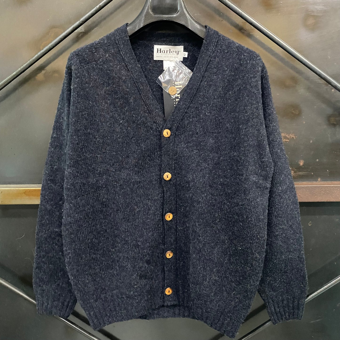 HARLEY OF SCOTLAND/ハーリーオブスコットランド SHETLAND CARDIGAN VネックカーディガンM3092/3V4